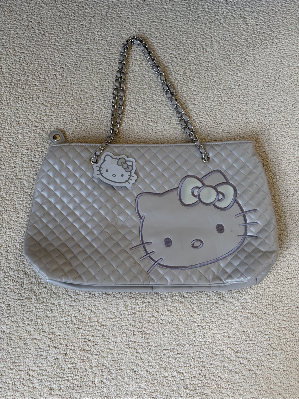 Sanrio Hello Kitty Quilted Shoulder Bag in Light Gray with Silver Chain